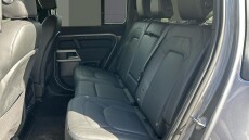 Land Rover Defender 3.0 D250 SE 110 5dr Auto Diesel Estate